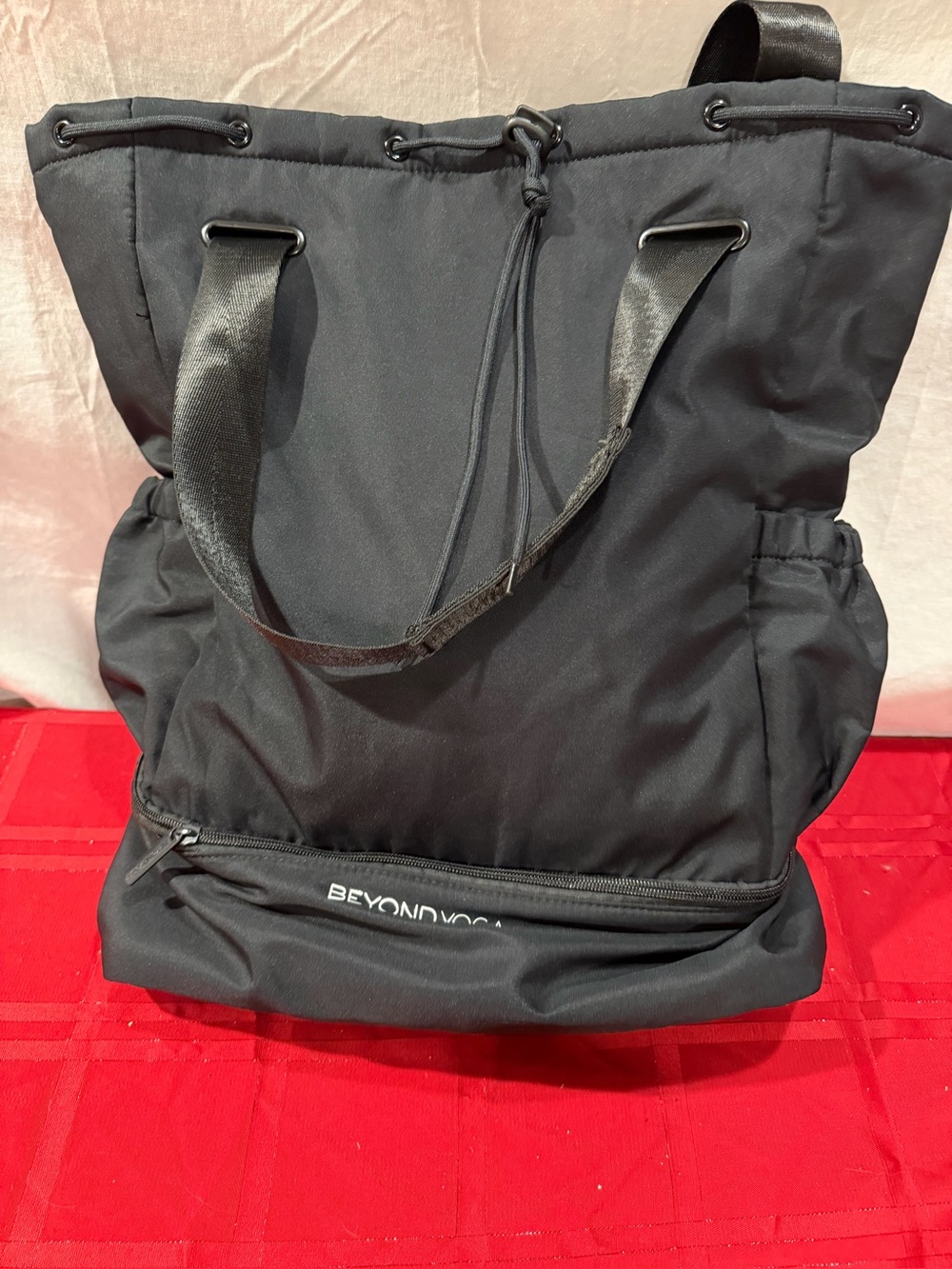 BLACK BEYOND YOGA 23”x17” BEAUTIFUL YOGA BACKPACK EUC